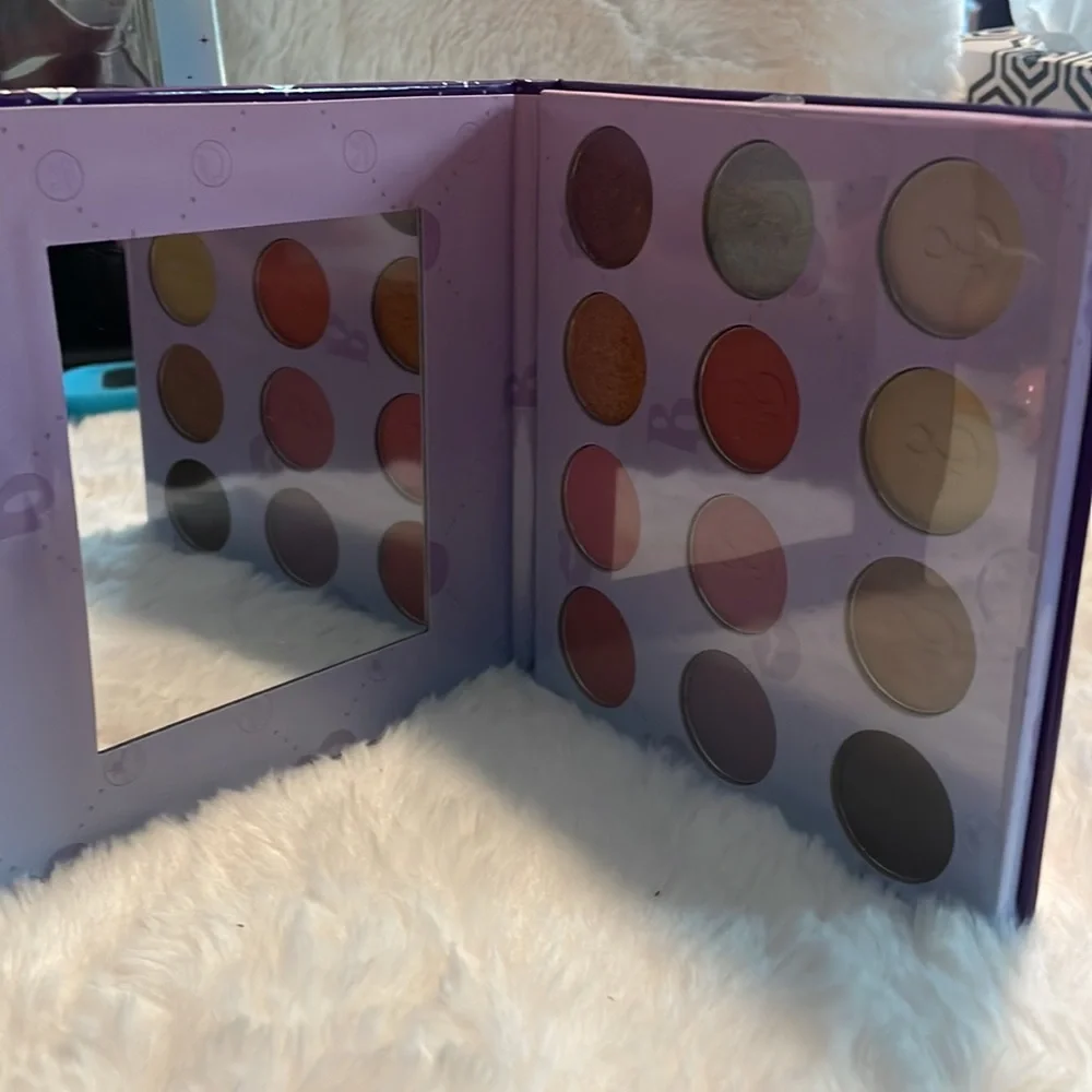 Brats combo Mask set‎ with a brats eyeshadow palette